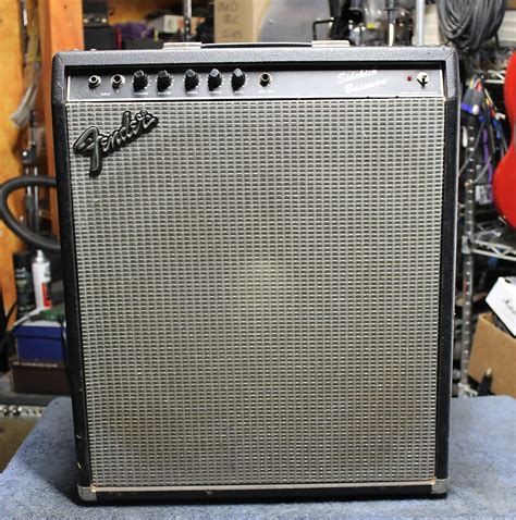 Fender Sidekick Bassman/1x15 Combo .